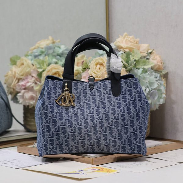 Medium Dior Toujours Bag - Image 2