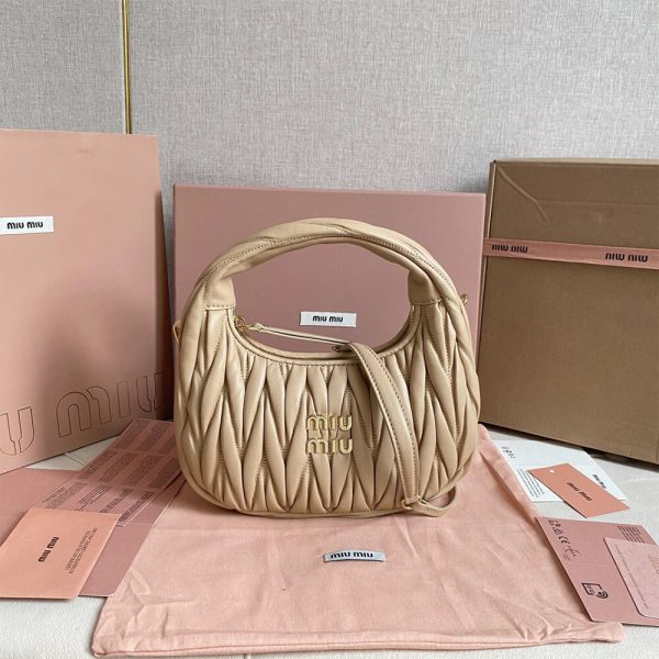 Small Wander matelasse nappa leather hobo bag(HIGH-END GRADE) - Image 2