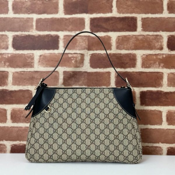 GG Emblem medium shoulder bag - Image 2