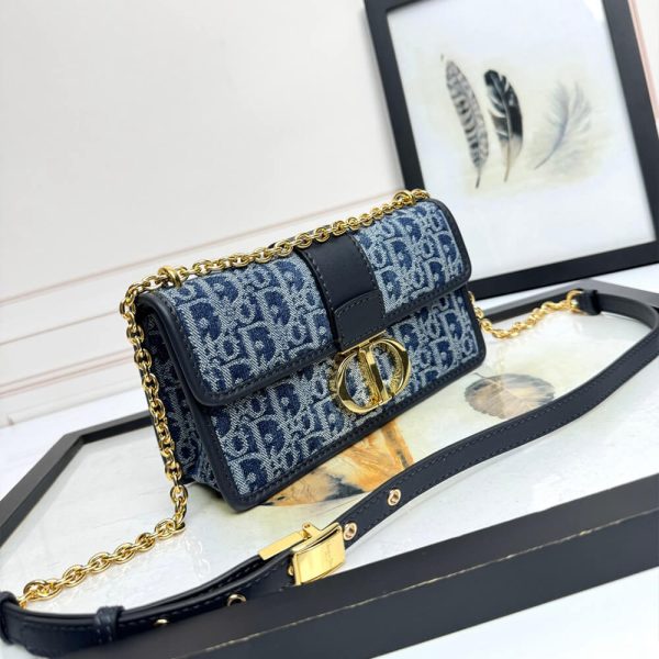 Dior 30 Montaigne East-West Bag with Chain - Image 3