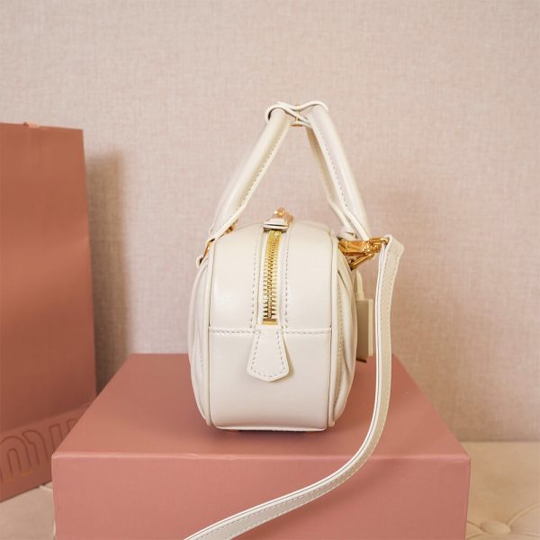 MIUMIU Medium Arcadie matelasse nappa Bag(HIGH-END GRADE) - Image 3