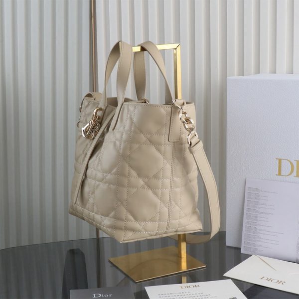 Medium Dior Toujours Vertical Tote Bag(high-end grade) - Image 3