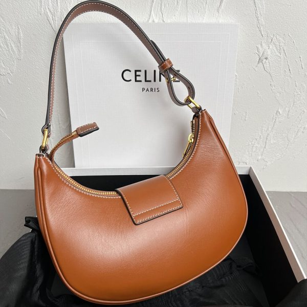 CELINE MEDIUM AVA TRIOMPHE BAG in Smooth Calfskin - Image 4