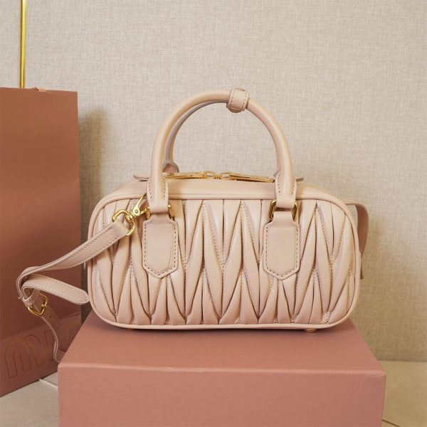 MIUMIU Medium Arcadie matelasse nappa Bag(HIGH-END GRADE) - Image 4