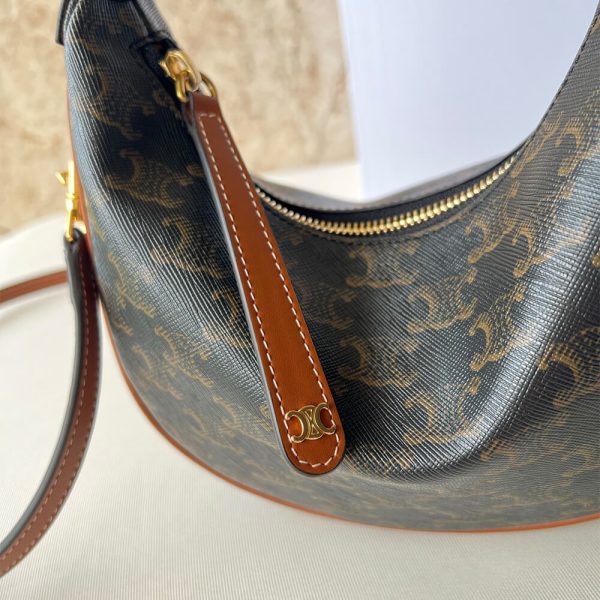 Teen Celine Lulu IN TRIOMPHE CANVAS AND CALFSKIN - Image 4