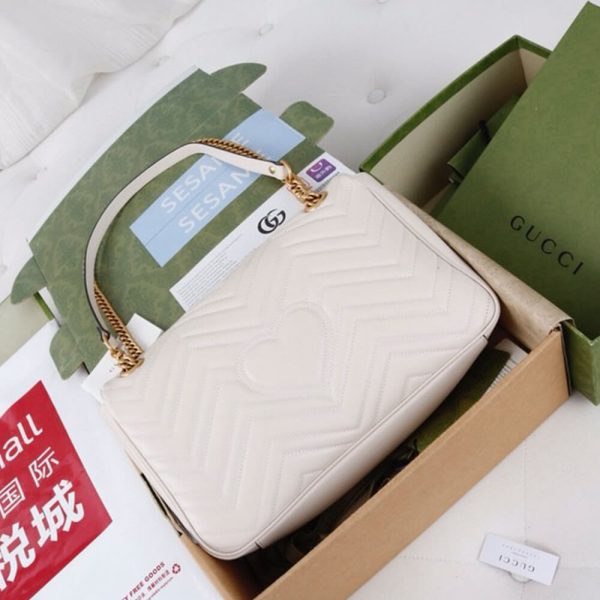 GG Marmont medium matelasse shoulder bag - Image 4