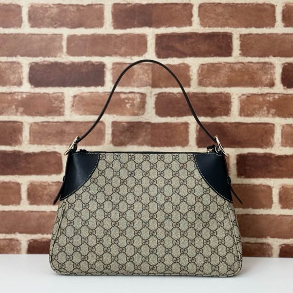 GG Emblem medium shoulder bag - Image 4