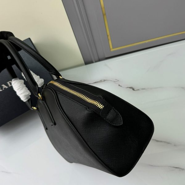 Prada Medium Saffiano leather bag(high-end grade) - Image 4