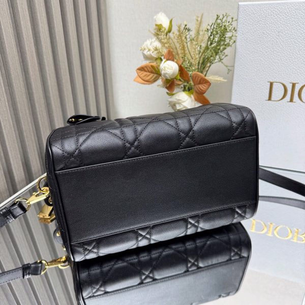 Dior Groove 25 Bag(high-end grade) - Image 5
