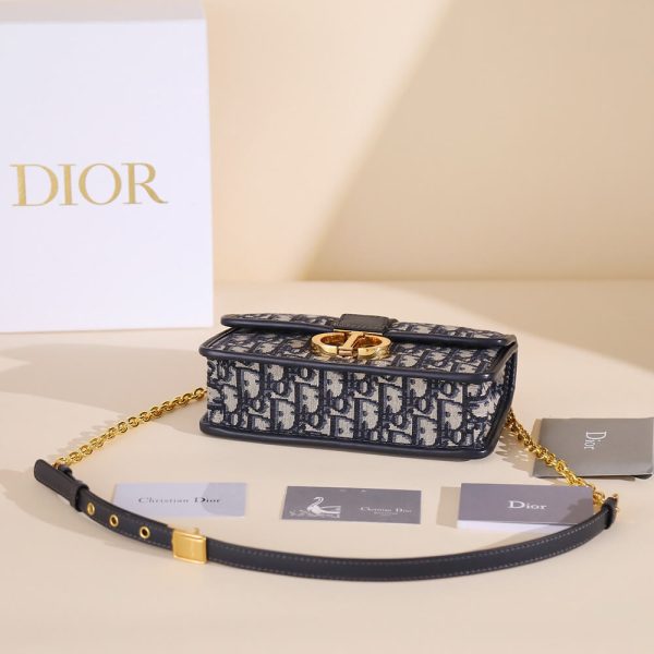 Dior 30 Montaigne East-West Bag with Chain - Image 5