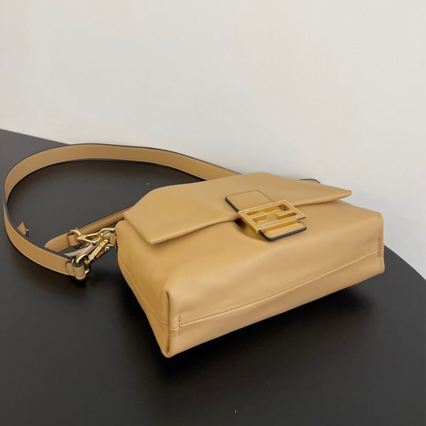 Fendi Mamma Baguette Medium(high-end grade) - Image 5