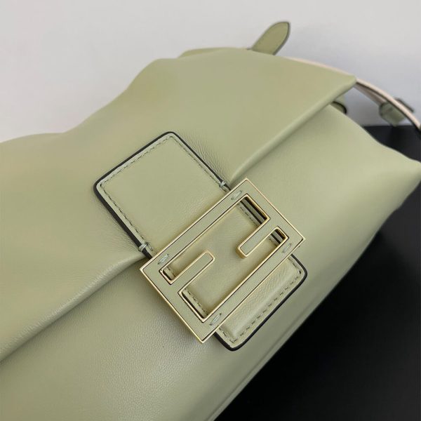 Fendi Mamma Baguette Medium(high-end grade) - Image 5