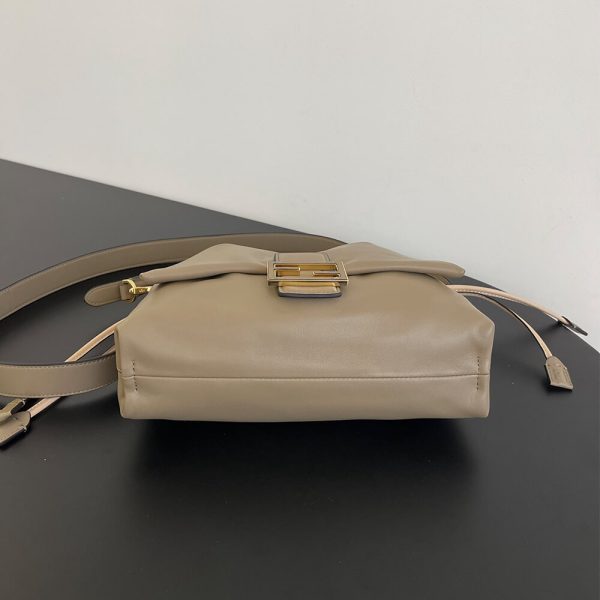 Fendi Mamma Baguette Medium(high-end grade) - Image 5