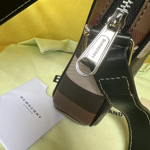 Burberry Vertical Paddy Bag - Image 5