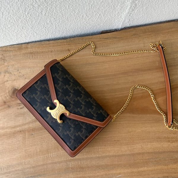 CELINE WALLET ON CHAIN MARGO in TRIOMPHE CANVAS and calfskin(High-end Grade) - Image 5