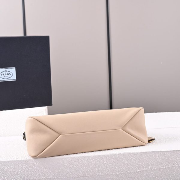 Prada Aimee large leather shoulder bag - Image 5