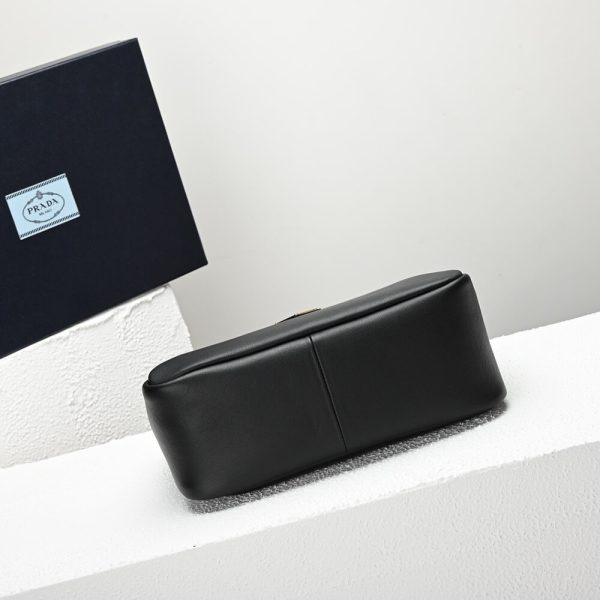 Prada Medium leather handbag - Image 5
