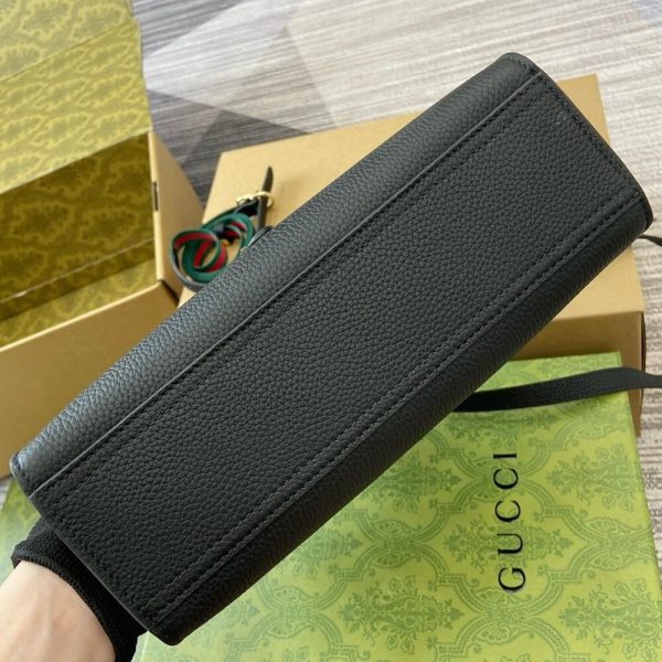 GUCCI SMALL TOTE BAG WITH HOOK CLOSURE - Image 5