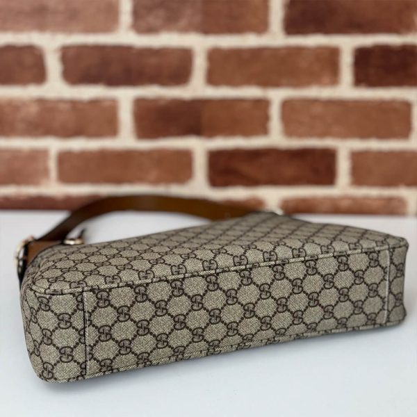 GG Emblem medium shoulder bag - Image 5