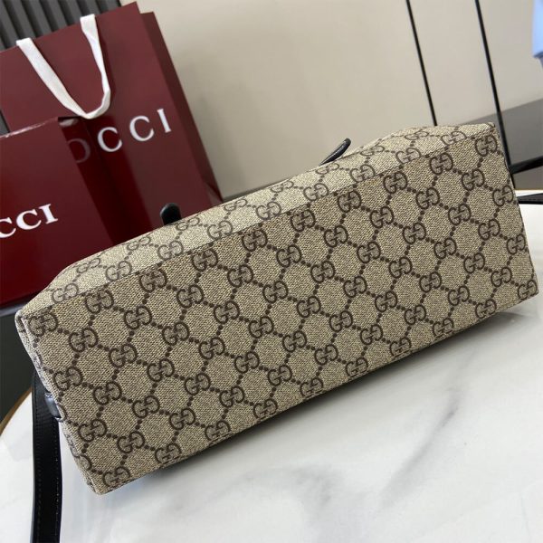 GG Emblem medium tote bag - Image 5