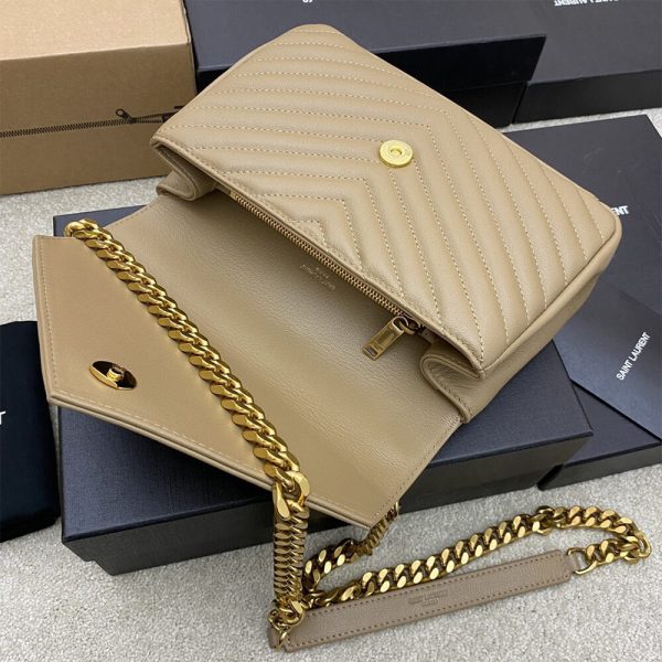 COLLEGE MEDIUM CHAIN BAG IN QUILTED LEATHER - Image 6