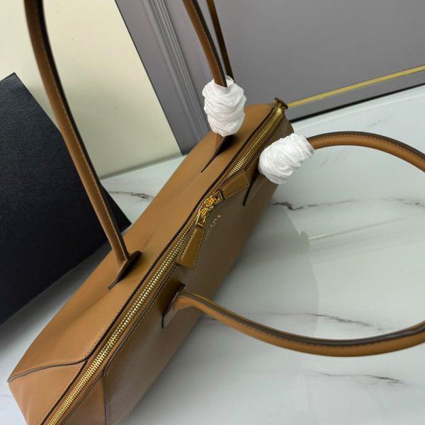 Prada Large leather tote bag with zipper closure(high-end grade) - Image 6
