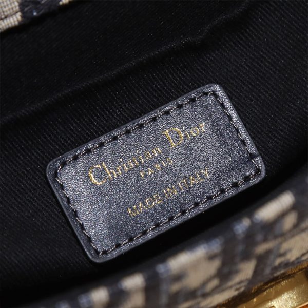 Dior 30 Montaigne East-West Bag with Chain - Image 7