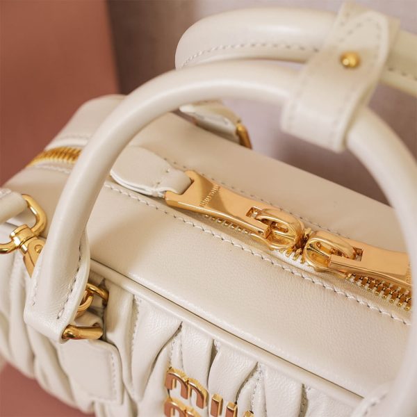 MIUMIU Medium Arcadie matelasse nappa Bag(HIGH-END GRADE) - Image 7