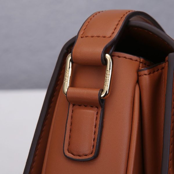 CELINE CLASSIQUE TRIOMPHE BAG IN TRIOMPHE CANVAS AND CALFSKIN - Image 7