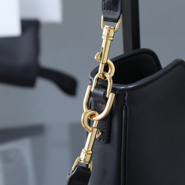 CELINE SMALL CAMILLE 16 SOFT BAG IN SMOOTH CALFSKIN(HIGH-END GRADE) - Image 7