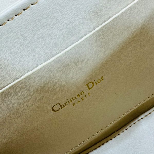 Medium 30 Montaigne Avenue Top Handle Bag - Image 7