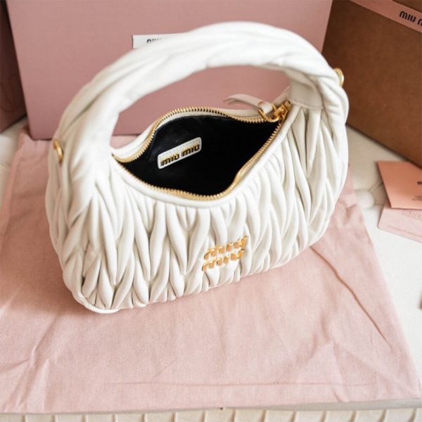 Small Wander matelasse nappa leather hobo bag(HIGH-END GRADE) - Image 8