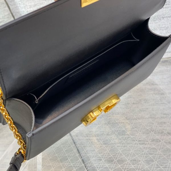 Dior 30 Montaigne East-West Bag with Chain - Image 8