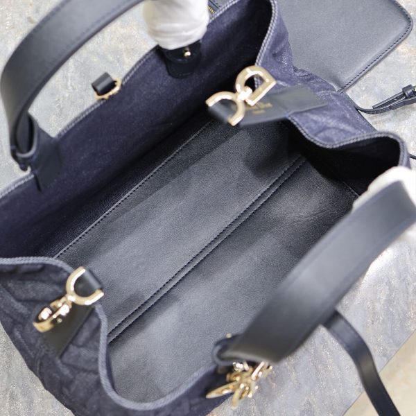 Medium Dior Toujours Bag - Image 8