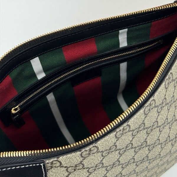 GG Emblem medium shoulder bag - Image 8