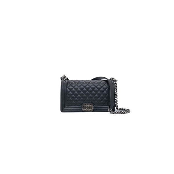BOY CHANEL HANDBAG(TAX-FREE GRADE)