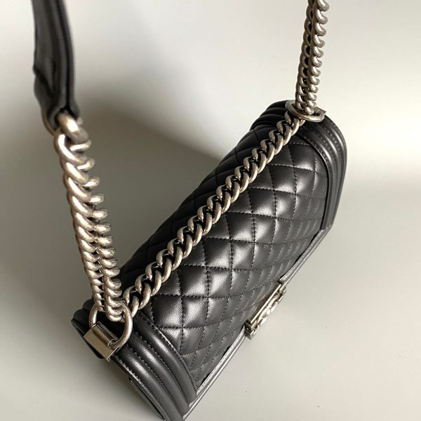 BOY CHANEL HANDBAG(TAX-FREE GRADE) - Image 12