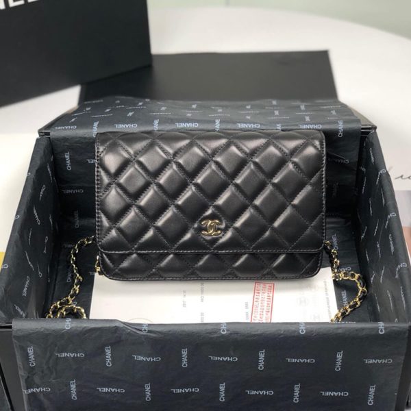 CHANEL WALLET ON CHAIN - Image 2