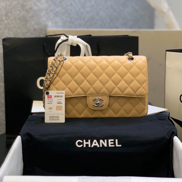 Chanel Classic Flap Medium - Image 2