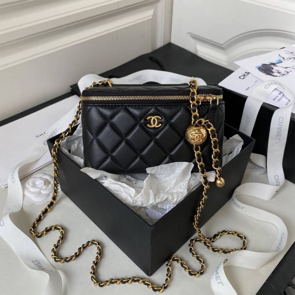 Chanel VANITY WITH CHAIN - Image 2
