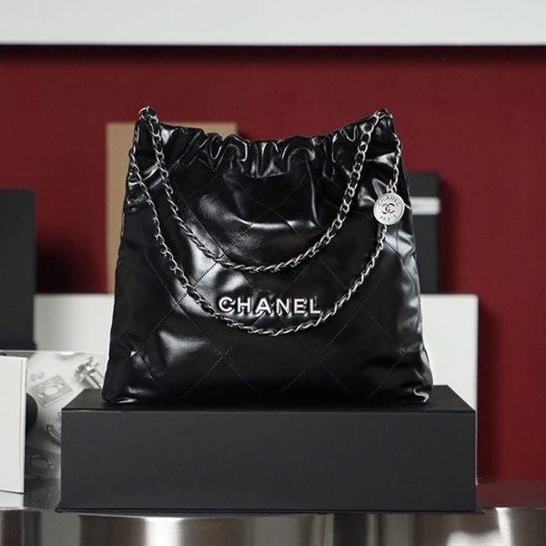 CHANEL 22 HANDBAG(tax-free grade) - Image 2