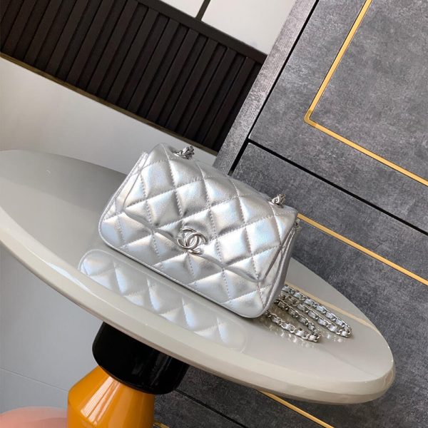 Chanel Clutch with Chain(HIGH-END GRADE) - Image 2