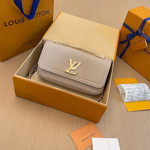 LV LockMe Chain Bag East West - Image 2