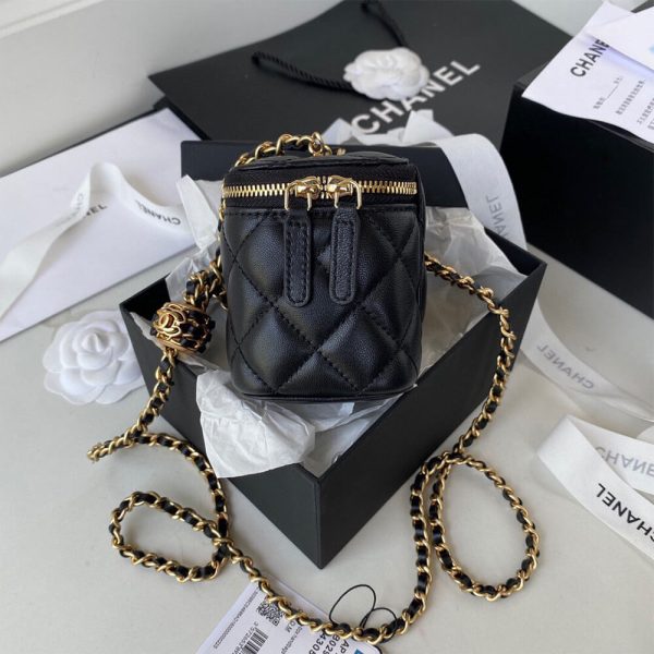 Chanel SMALL VANITY WITH CHAIN - Image 3