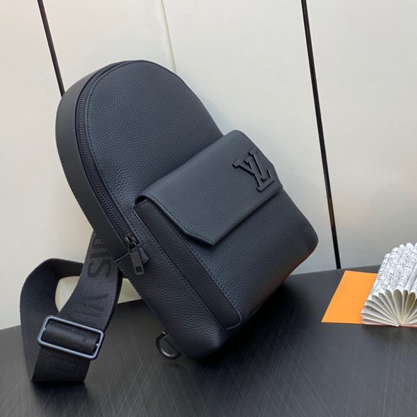 LV Pilot Slingbag - Image 3