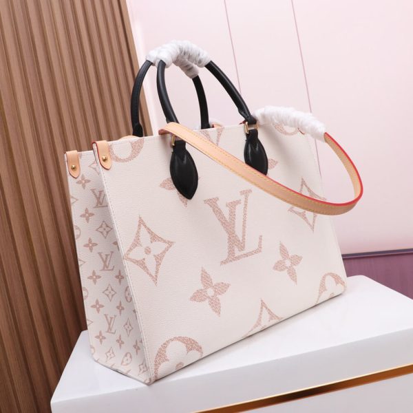 LV OnTheGo MM - Image 3