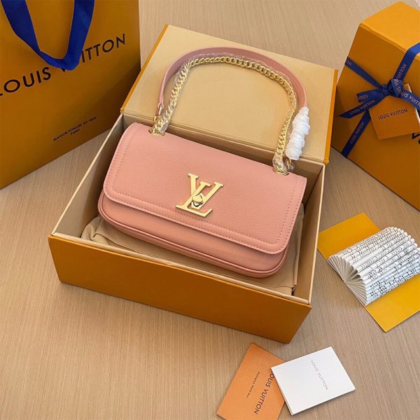 LV LockMe Chain Bag East West - Image 3