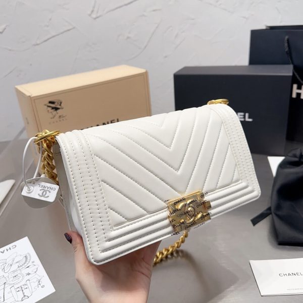 Chevron Boy Chanel Handbag - Image 4
