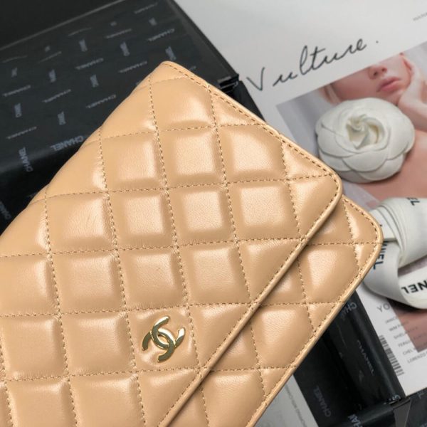 CHANEL WALLET ON CHAIN - Image 4