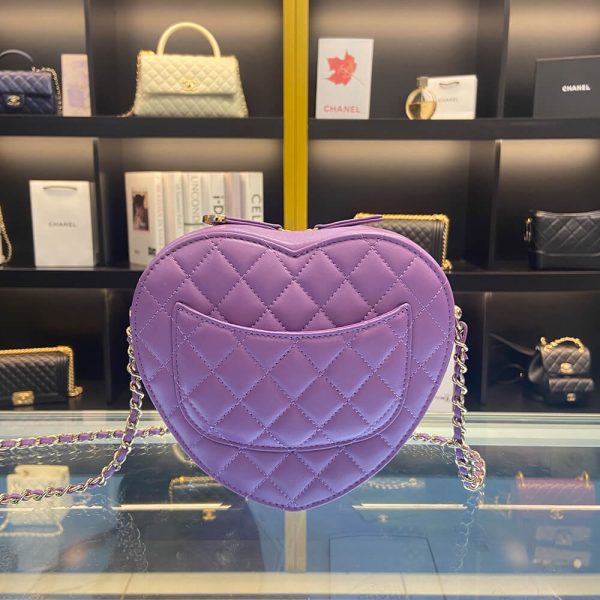 Chanel 22s Heart Bag - Image 4